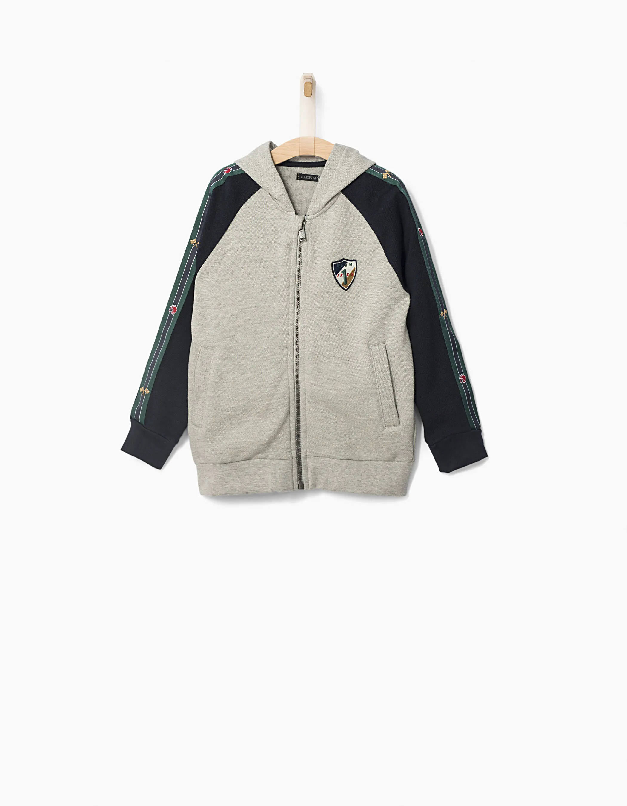 Cardigan gris et maille en piqué garçon