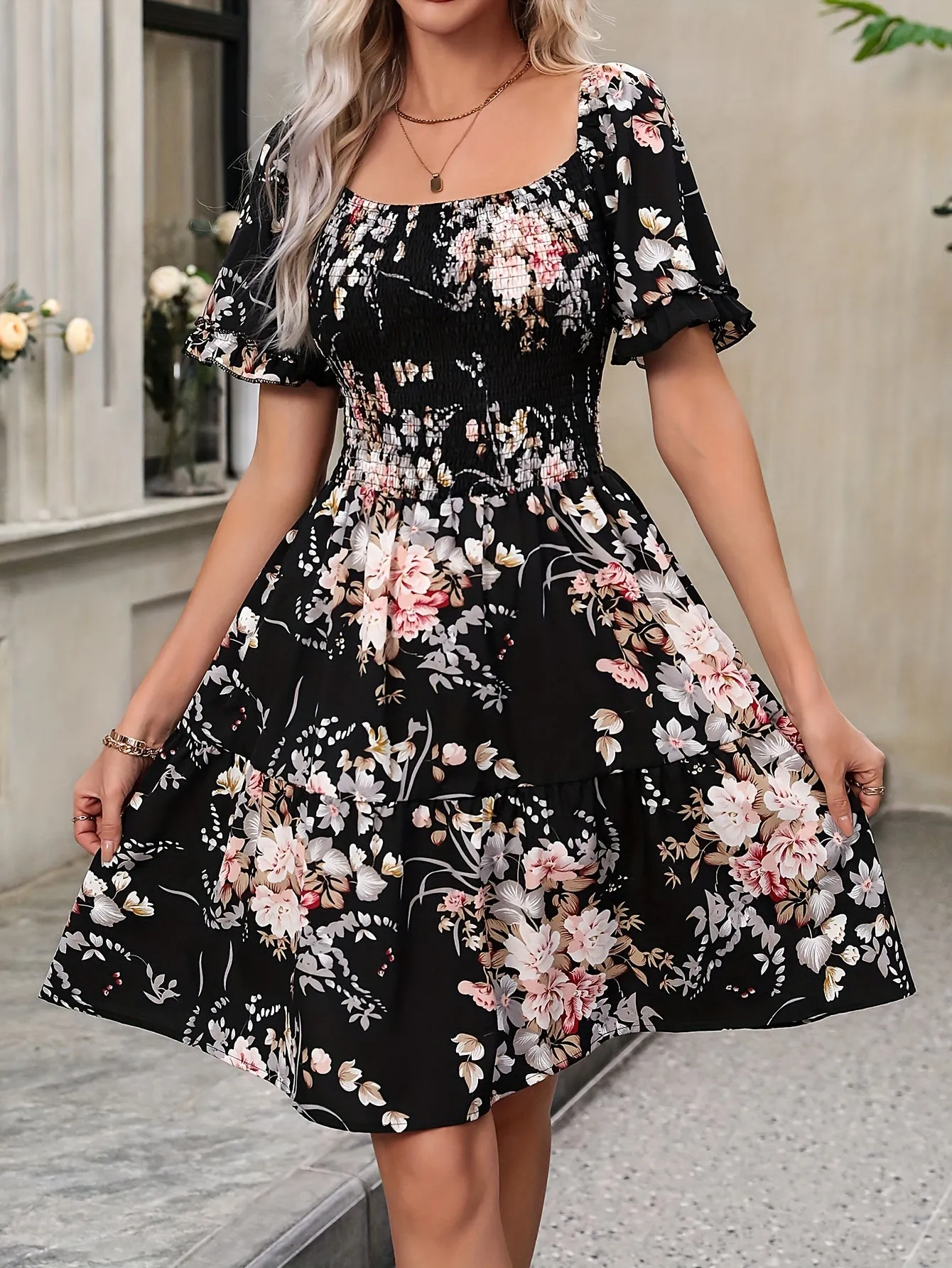MiSun - Robe florale noire