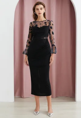 Robe moulante froncée épissé en maille florale en velours en noir