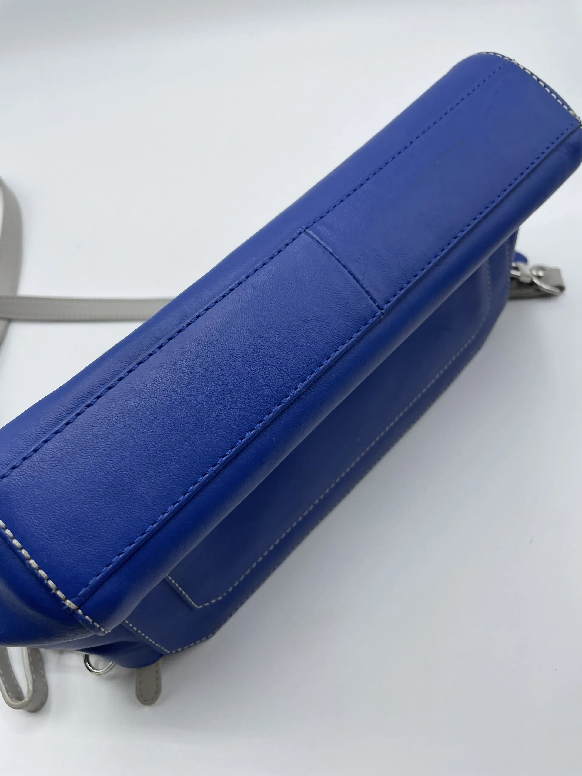 Sac bandoulière Le Tanneur bleu - Ressourcerie Histoires Sans Fin
